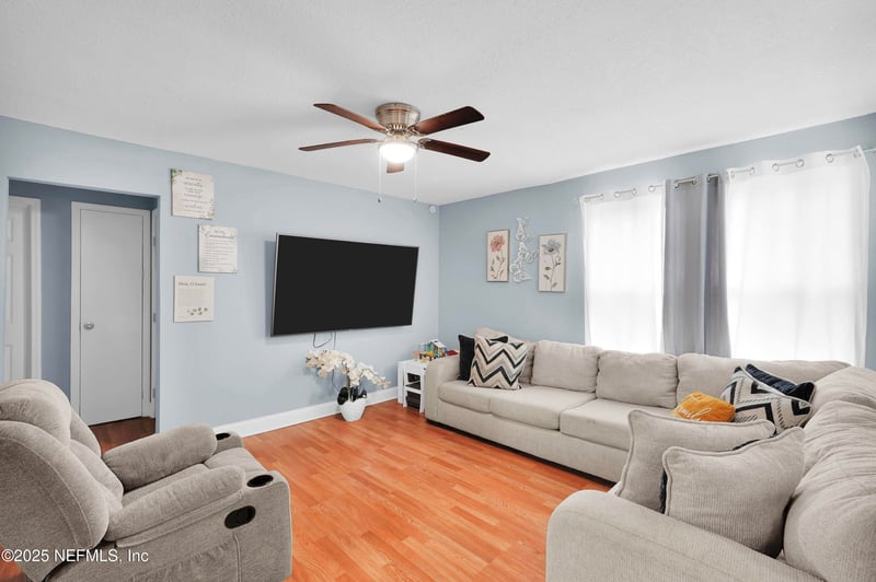 9069 Jefferson Ave, Jacksonville, FL 32208