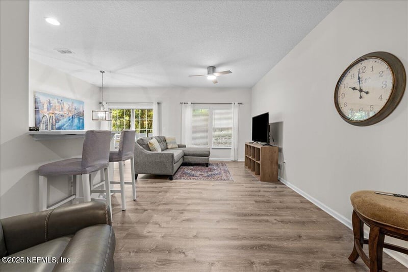 1515 Landau Rd, Jacksonville, FL 32225