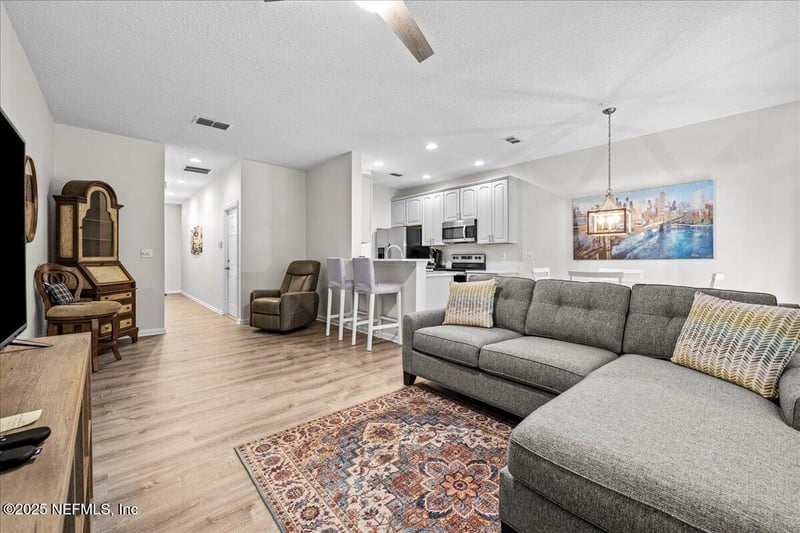 1515 Landau Rd, Jacksonville, FL 32225