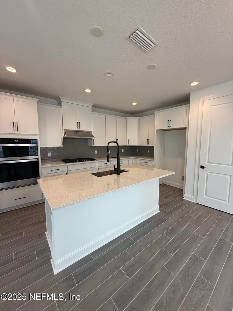 24 Mulberry Rd, Palm Coast, FL 32164