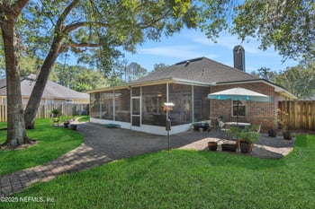 1685 Pinecrest Dr, Fleming Island, FL 32003