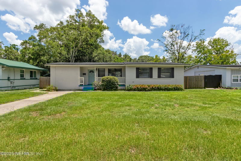 6538 Pine Summit Dr, Jacksonville, FL 32211