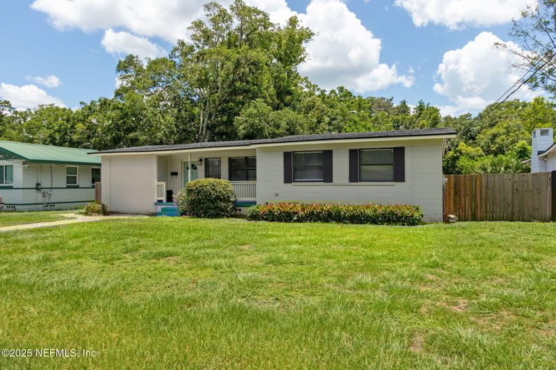 6538 Pine Summit Dr, Jacksonville, FL 32211