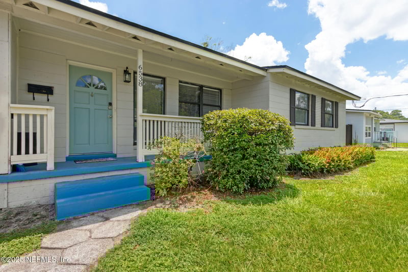 6538 Pine Summit Dr, Jacksonville, FL 32211