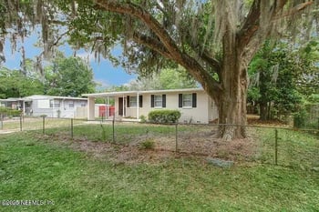 6805 Restlawn Dr, Jacksonville, FL 32208