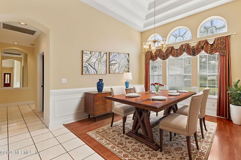 8245 Persimmon Hill Ln, Jacksonville, FL 32256