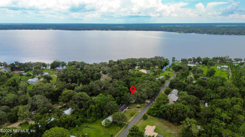 112 River Rd Dr, Palatka, FL 32177