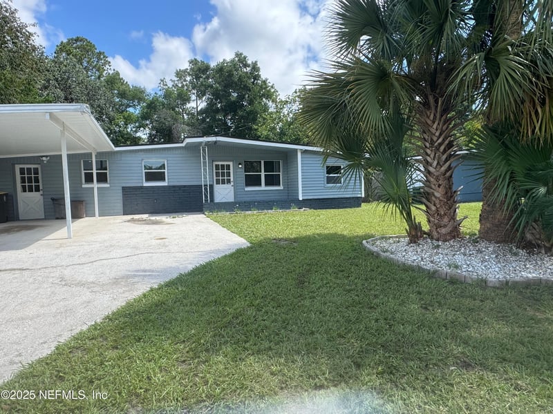 8023 Chateau Dr, Jacksonville, FL 32221