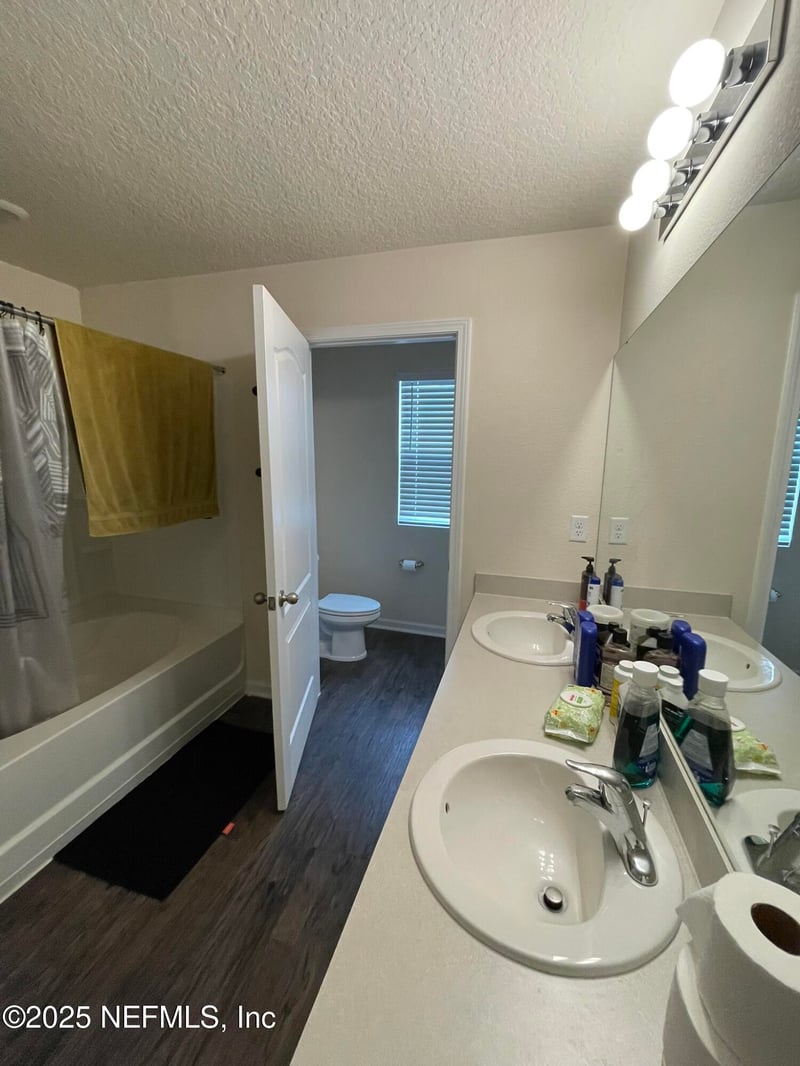 2482 Oak Stream Dr, Green Cove Springs, FL 32043