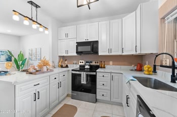 5645 Kimbrell Dr, Jacksonville, FL 32210