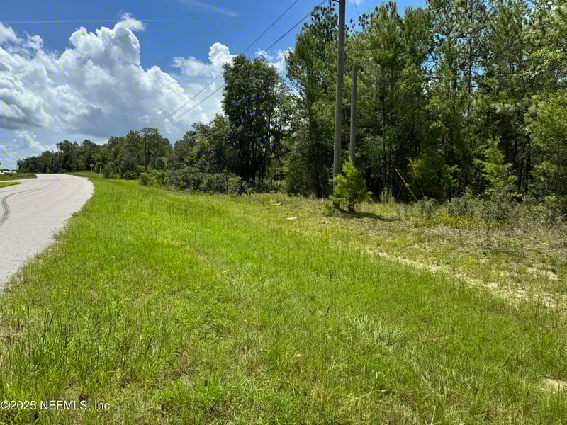 1359 State Rd 20, Interlachen, FL 32148