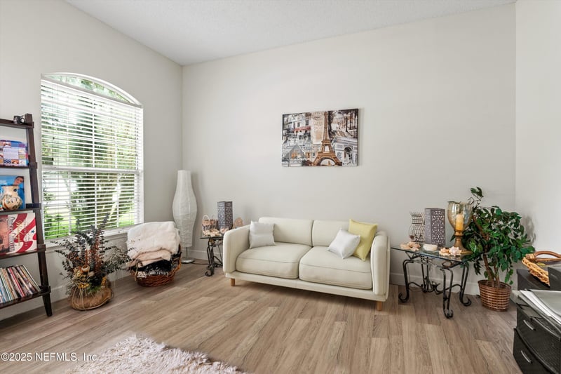 11051 Sky Lark Dr, Jacksonville, FL 32257