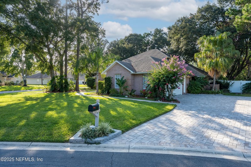 701 Violet Pl, St Johns, FL 32259