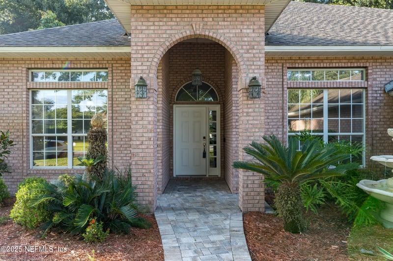 701 Violet Pl, St Johns, FL 32259