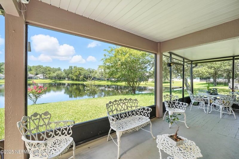 2956 Bright Eagle Dr, Jacksonville, FL 32226