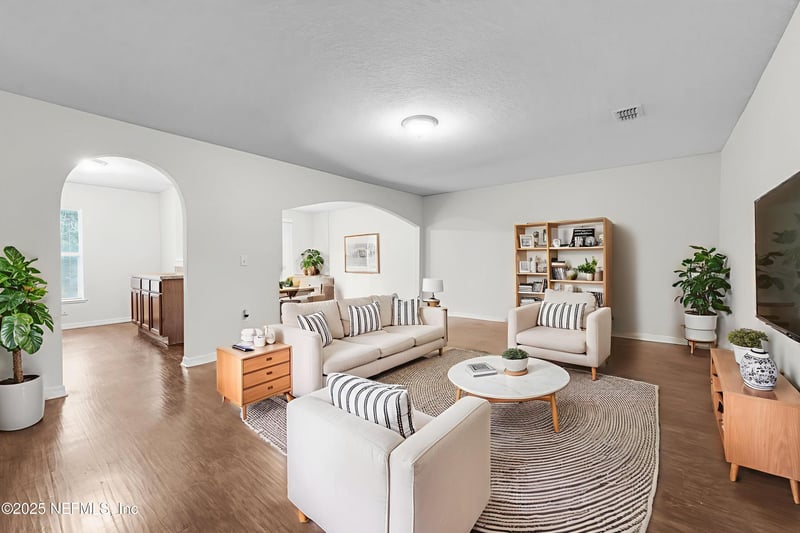 7398 Palm Hills Dr, Jacksonville, FL 32244