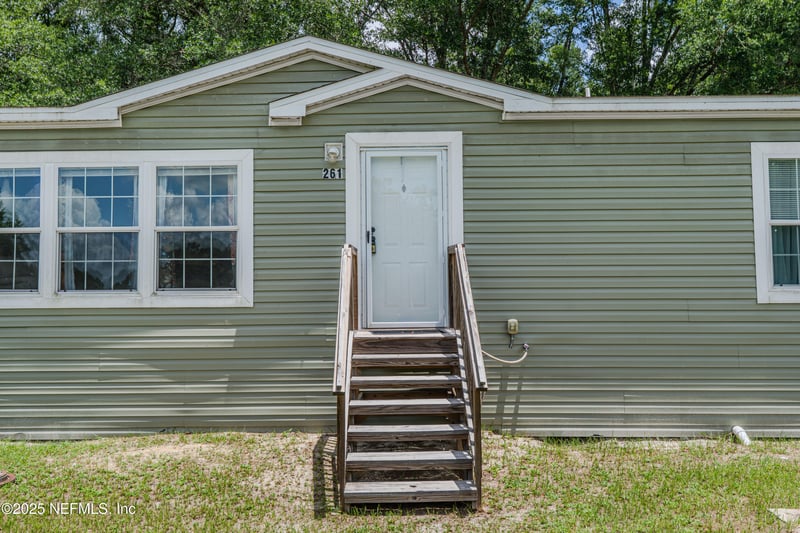 261 Beyond Ct, Lake, FL 32024