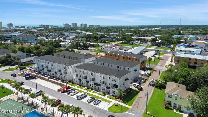 1074 2nd Ave, Jacksonville Beach, FL 32250
