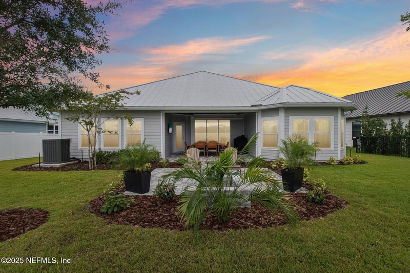 221 Marquesa Cir, St Johns, FL 32259