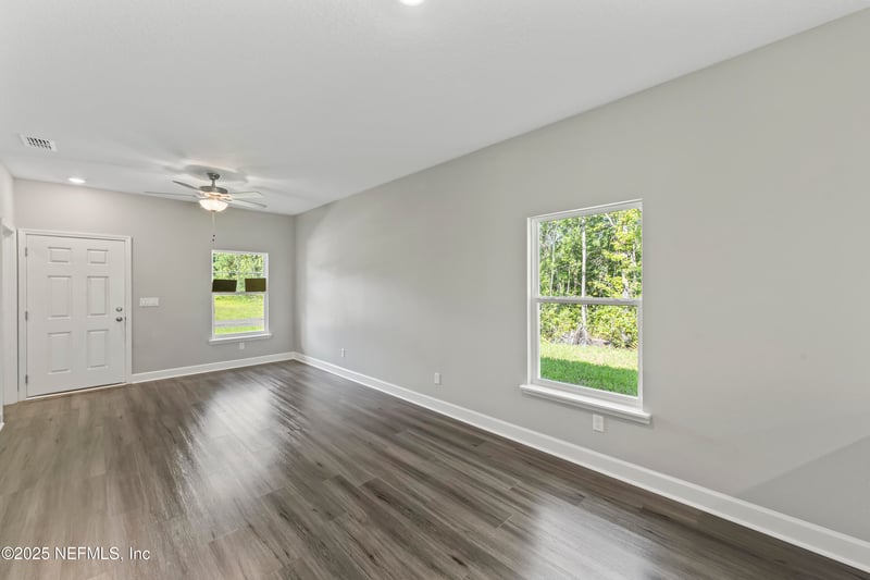 8763 Susie St, Jacksonville, FL 32210