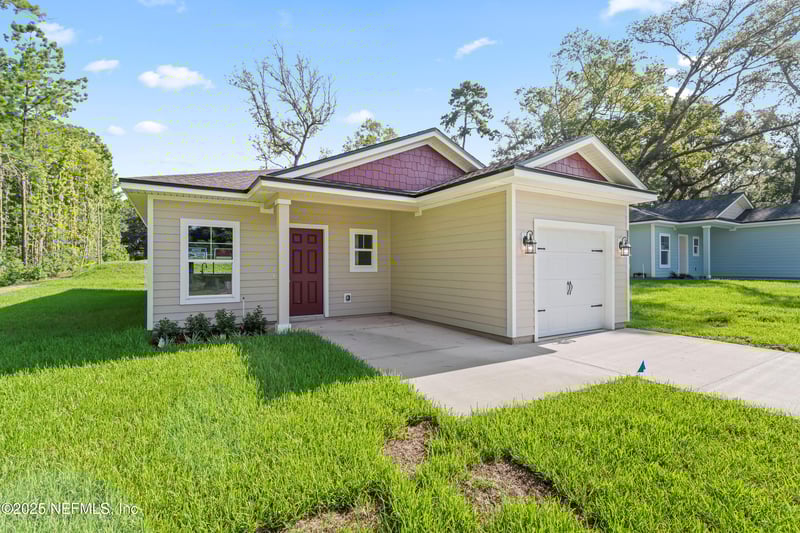 8763 Susie St, Jacksonville, FL 32210
