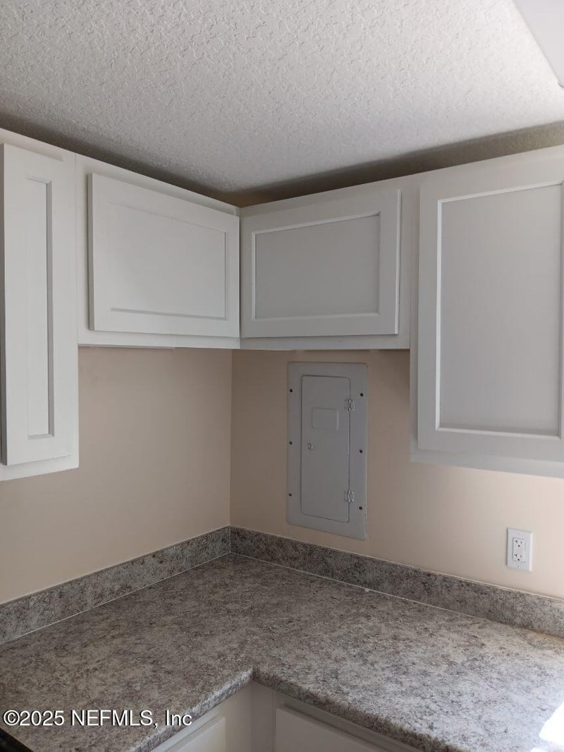 9607 Mcdaniel Dr, Jacksonville, FL 32210