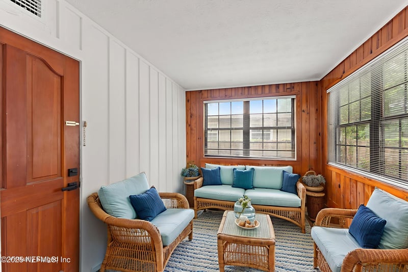 6014 Woodside Dr, Jacksonville, FL 32210