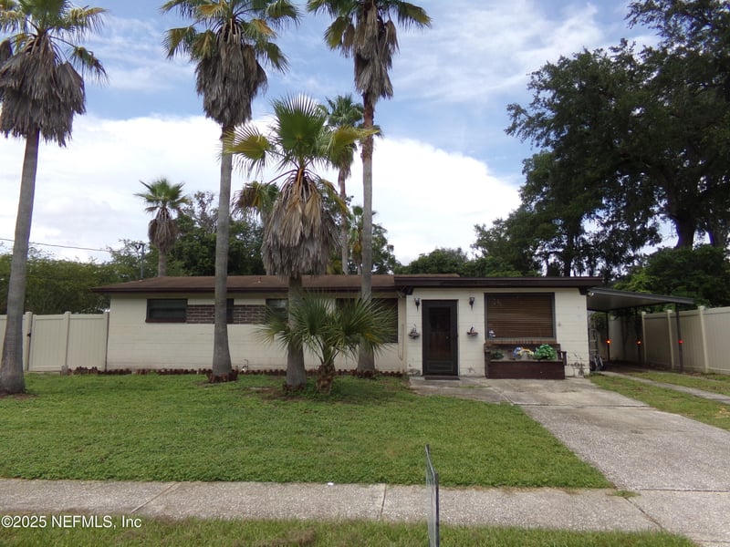 329 Canis Dr, Orange Park, FL 32073