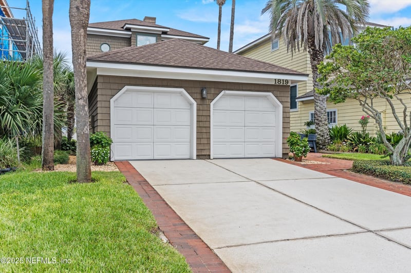 1819 Ocean Dr, Jacksonville Beach, FL 32250