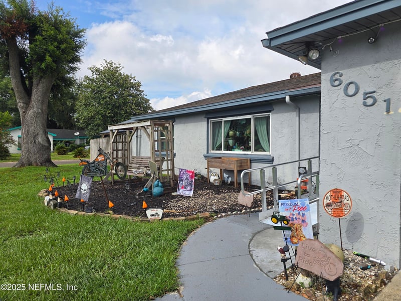 6051 Foxfire Ct, Jacksonville, FL 32244