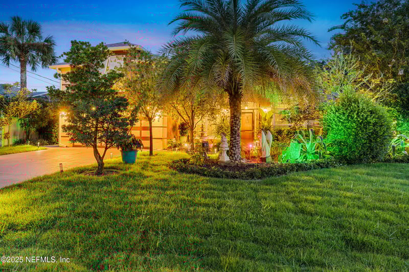 3 Sea Board Ct, Palm Coast, FL 32164