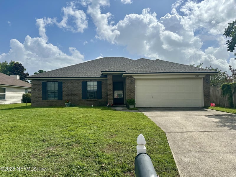 1715 Saw Lake Dr, Middleburg, FL 32068