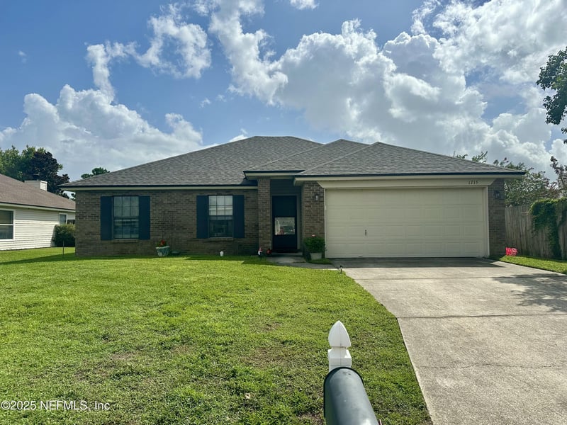 1715 Saw Lake Dr, Middleburg, FL 32068