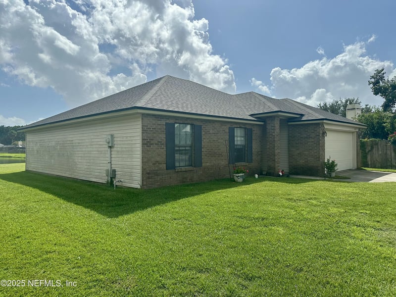 1715 Saw Lake Dr, Middleburg, FL 32068