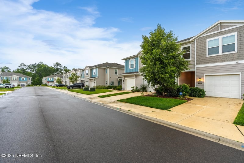 1330 Salt Ridge Ave, Jacksonville, FL 32218