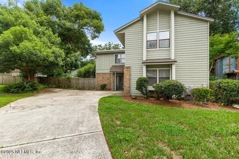 3604 Heathwood Ct, Jacksonville, FL 32277