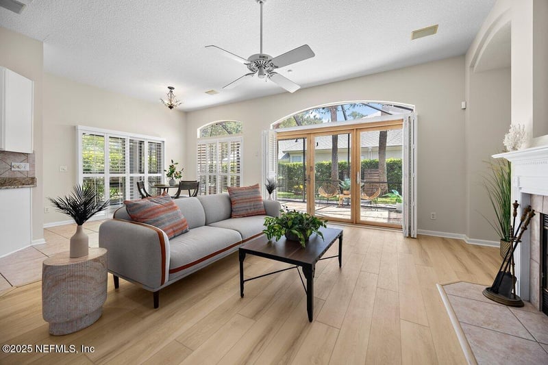 1265 Queens Island Ct, Jacksonville, FL 32225