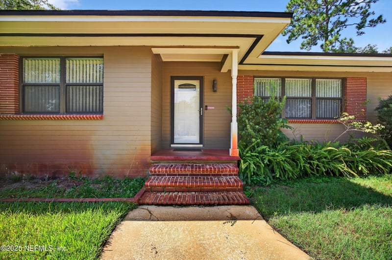 5060 Carmel Dr, Jacksonville, FL 32244