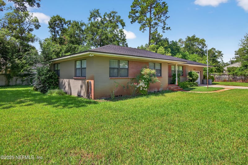 5060 Carmel Dr, Jacksonville, FL 32244