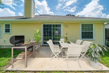 1090 Tolkien Ln, Jacksonville, FL 32225