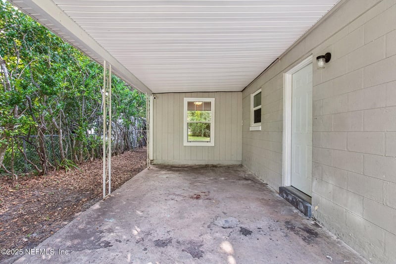 2211 Burpee Dr, Jacksonville, FL 32210