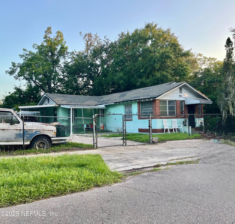 1952 2nd St, Jacksonville, FL 32209