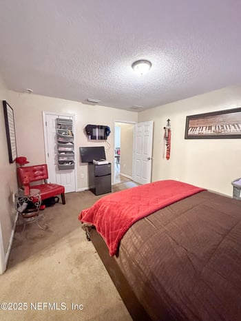 242 Mango Dr, Palatka, FL 32177