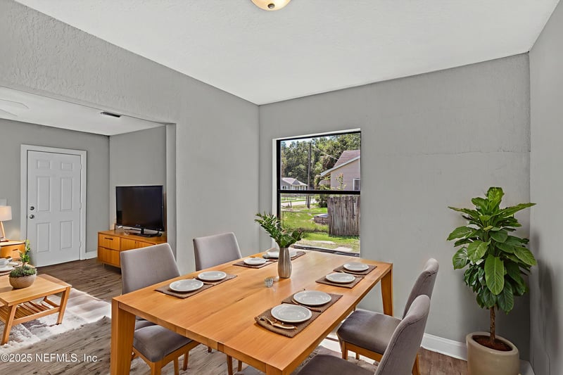 3055 2nd St Cir, Jacksonville, FL 32254