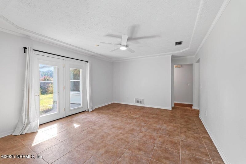 11631 East Ride Dr, Jacksonville, FL 32223