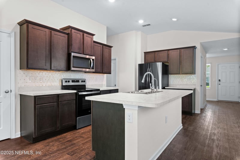 5864 Calvary Dr, Jacksonville, FL 32244