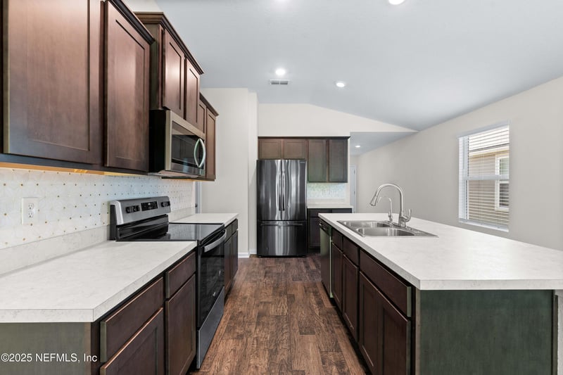 5864 Calvary Dr, Jacksonville, FL 32244