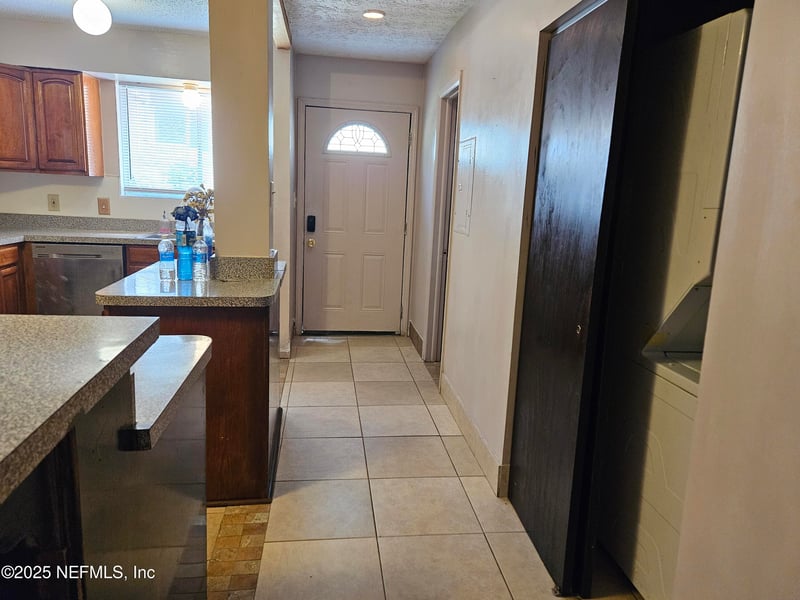 1200 Bretta St #10, Jacksonville, FL 32211