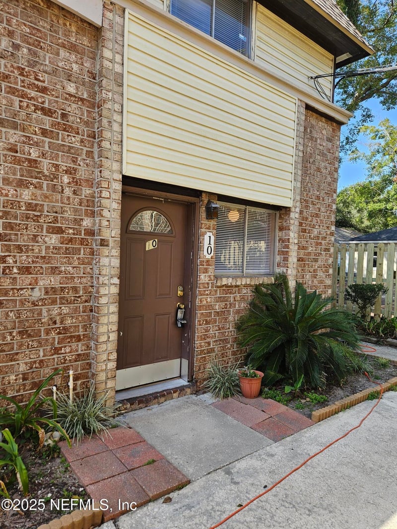 1200 Bretta St #10, Jacksonville, FL 32211