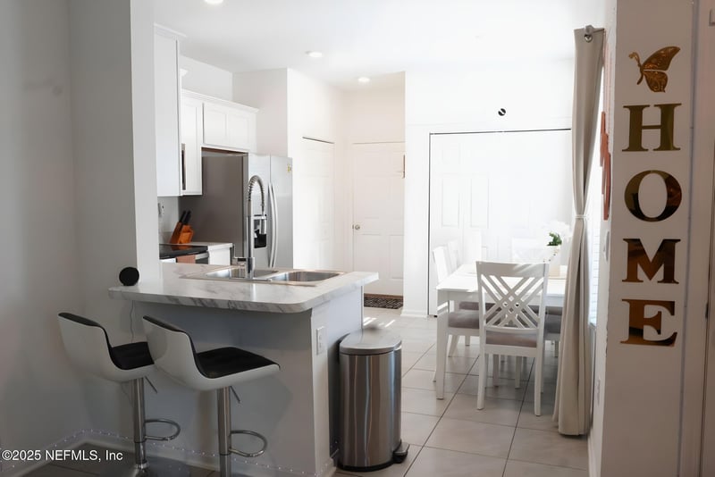 9059 Gifford Dr, Jacksonville, FL 32220